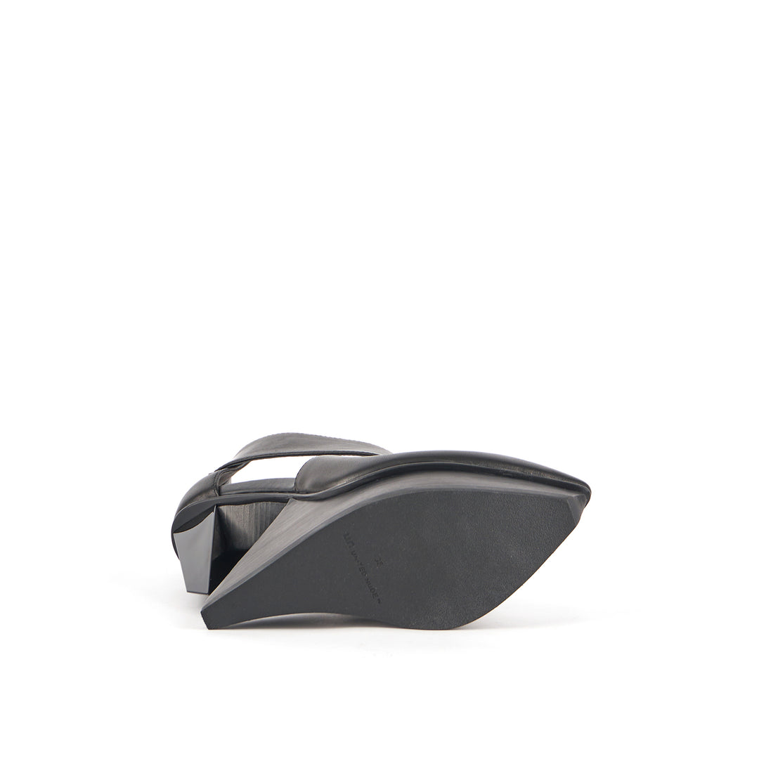 edge-x-black
