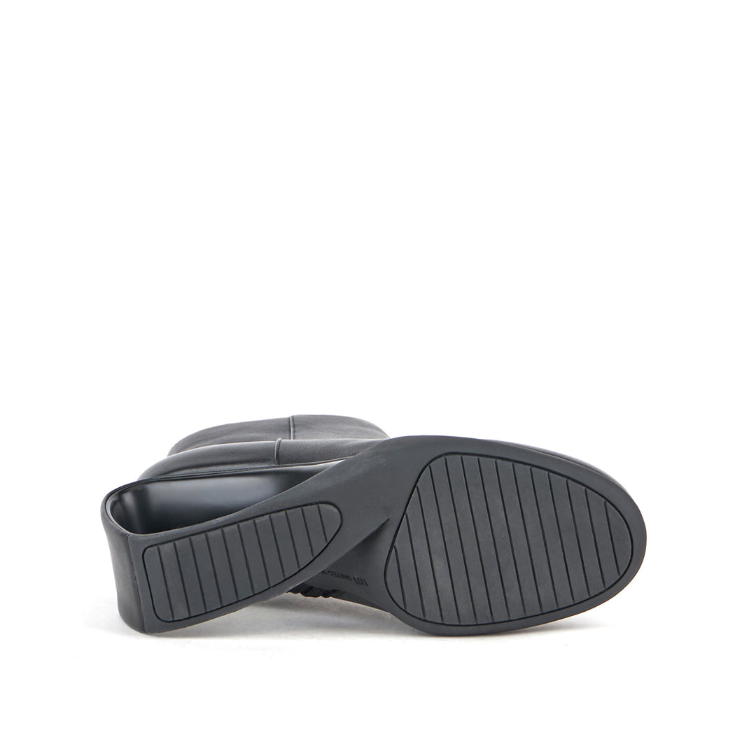 mobius bootie black 6 bottom view