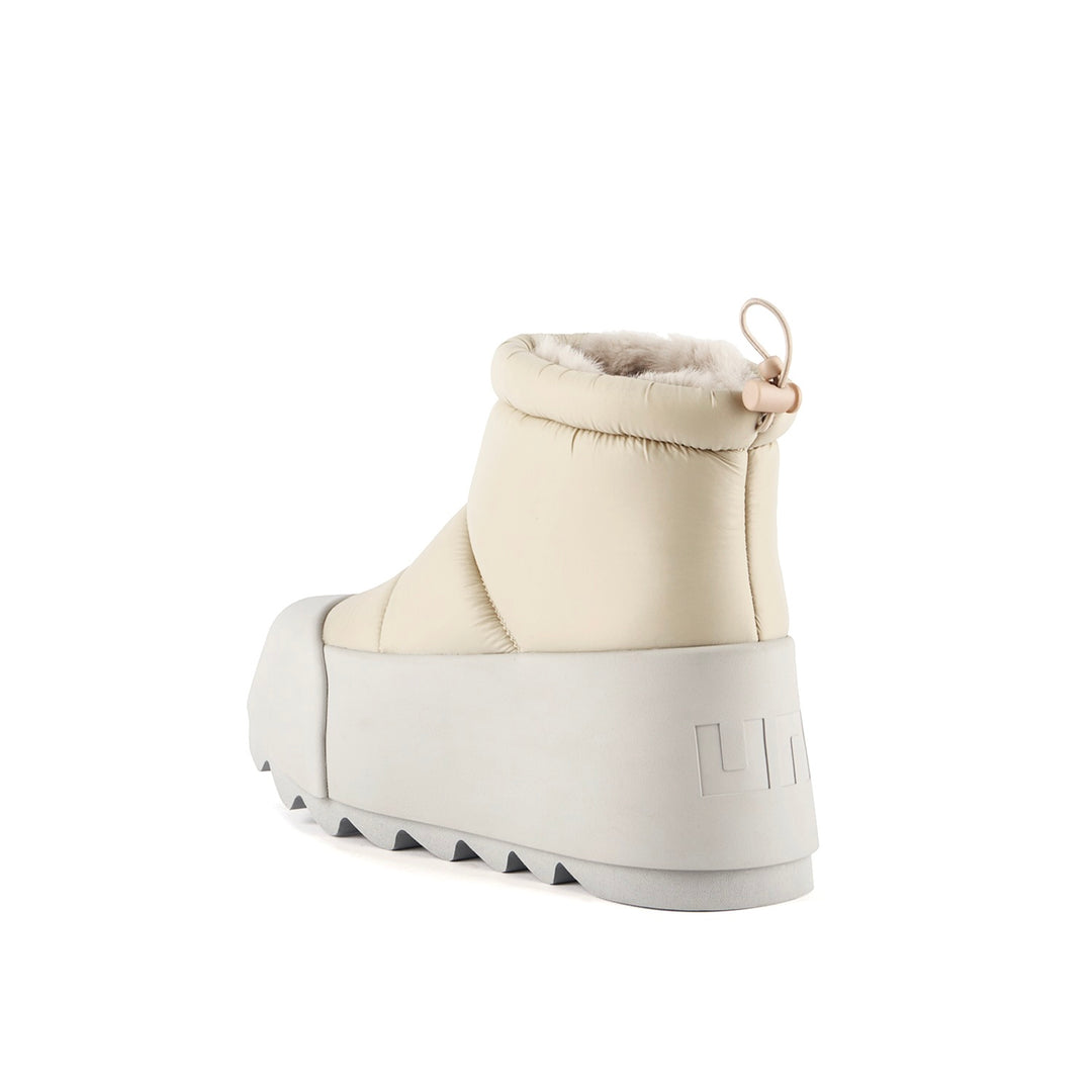 polar bootie ii pumice 4 angle in aw23