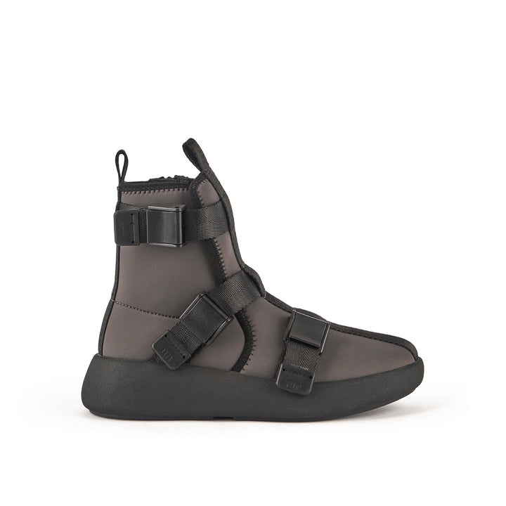 bo galaxy lady composite 1 outside view aw23