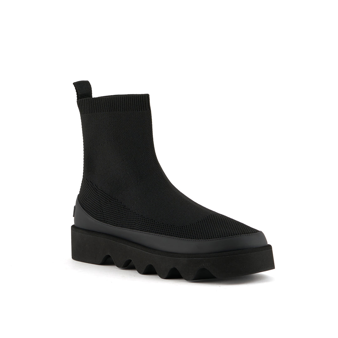 bounce 3 short boot black 2 angle out view