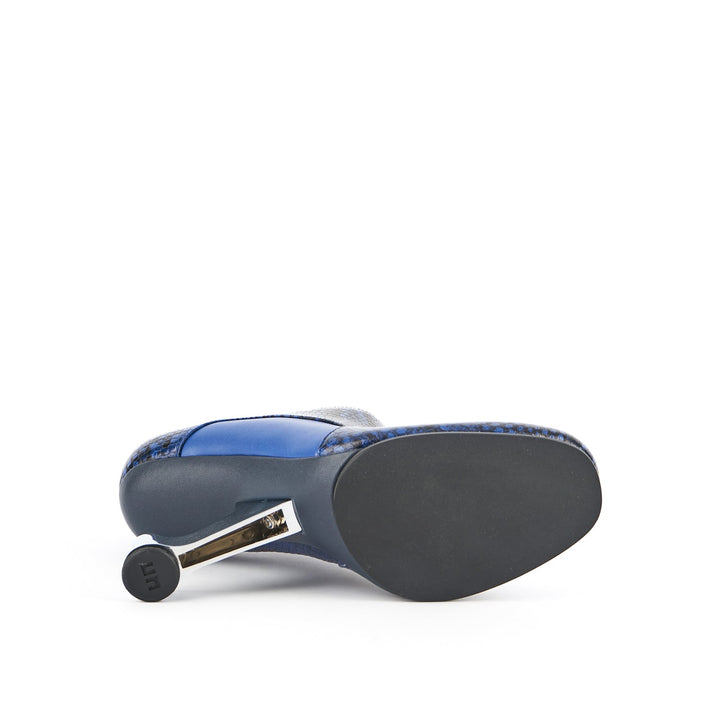 eamz dot cobalt 6 bottom view aw23