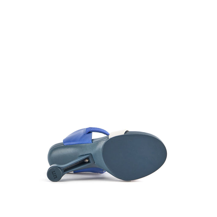eamz raiko cobalt bottom view