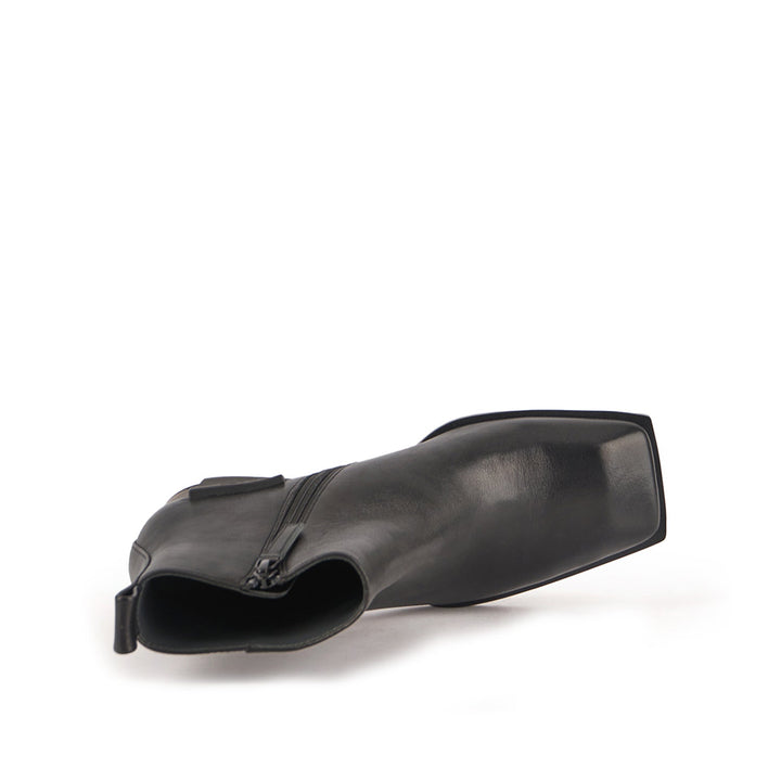 jimmy mid ii black 5 top view aw23