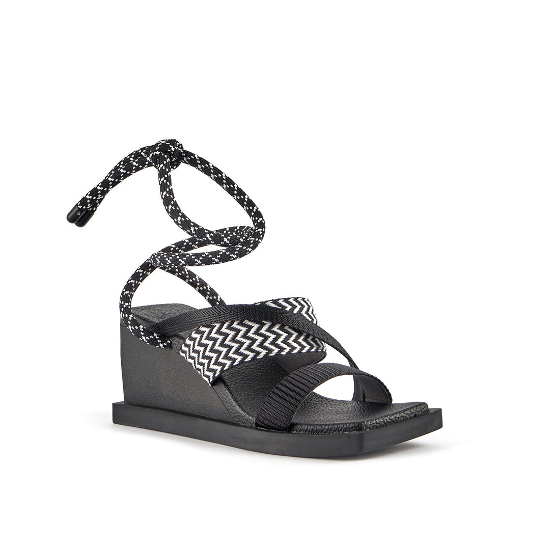 ko craft mid black angle out view