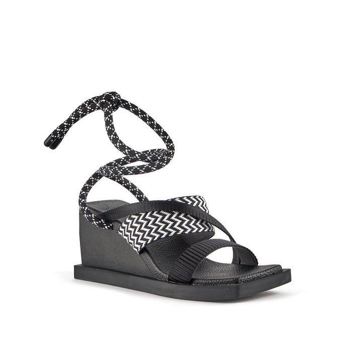 ko craft mid black angle out view