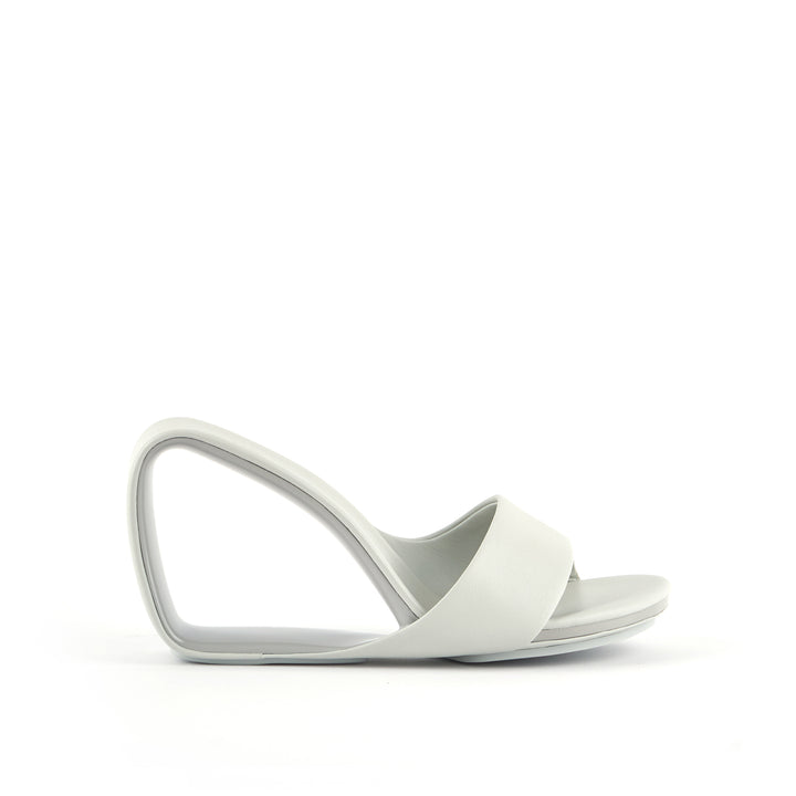 mobius hi primer outside view