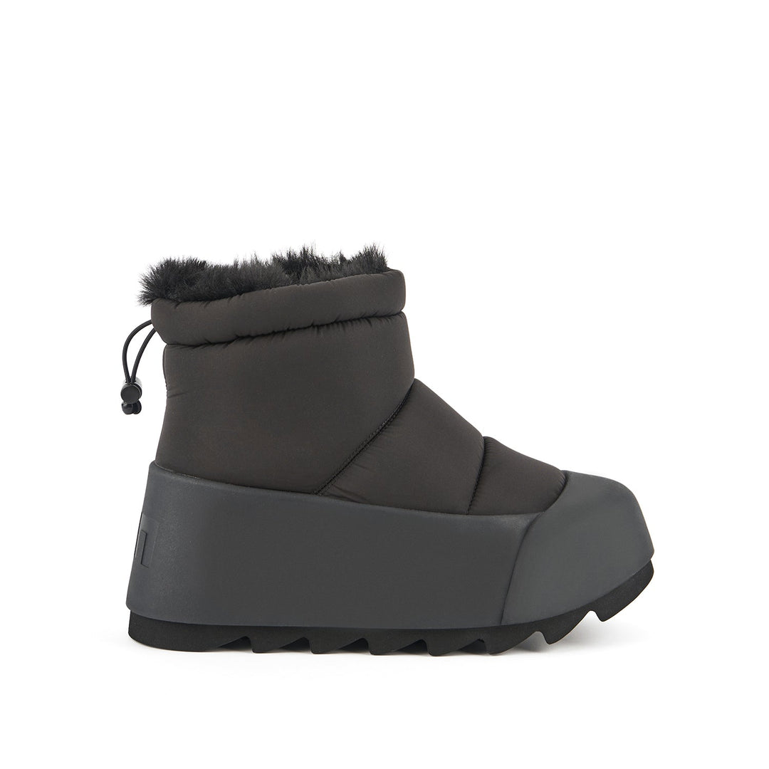 polar bootie ii black 1 outside view aw23