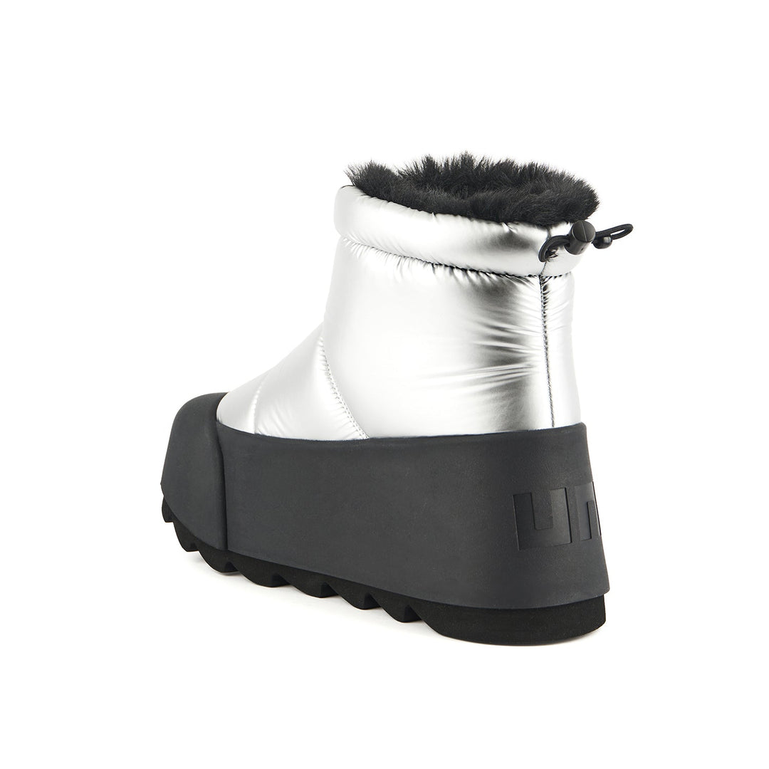 polar bootie ii silver 4 angle in view aw23