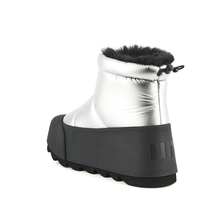 polar bootie ii silver 4 angle in view aw23