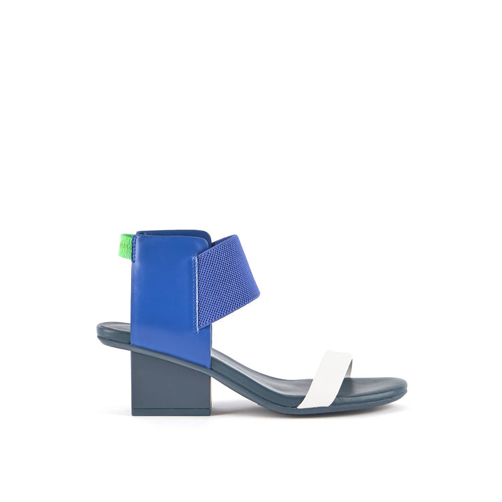 raila mid cobalt outside view