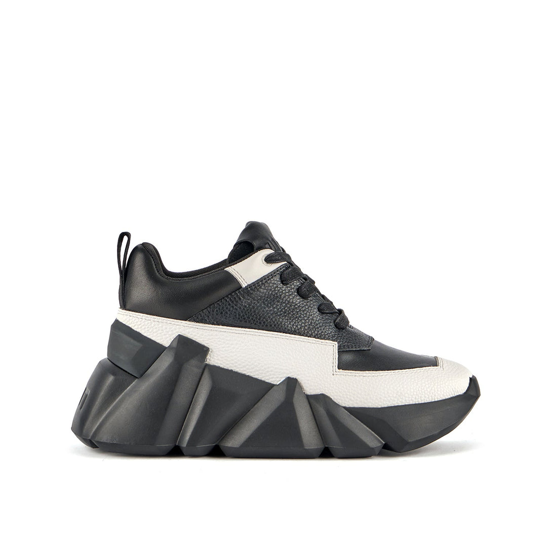 space kick max mono iii outside view