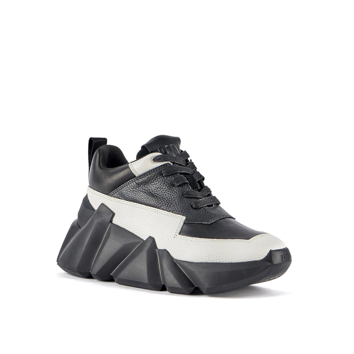 space kick max mono iii angle out view