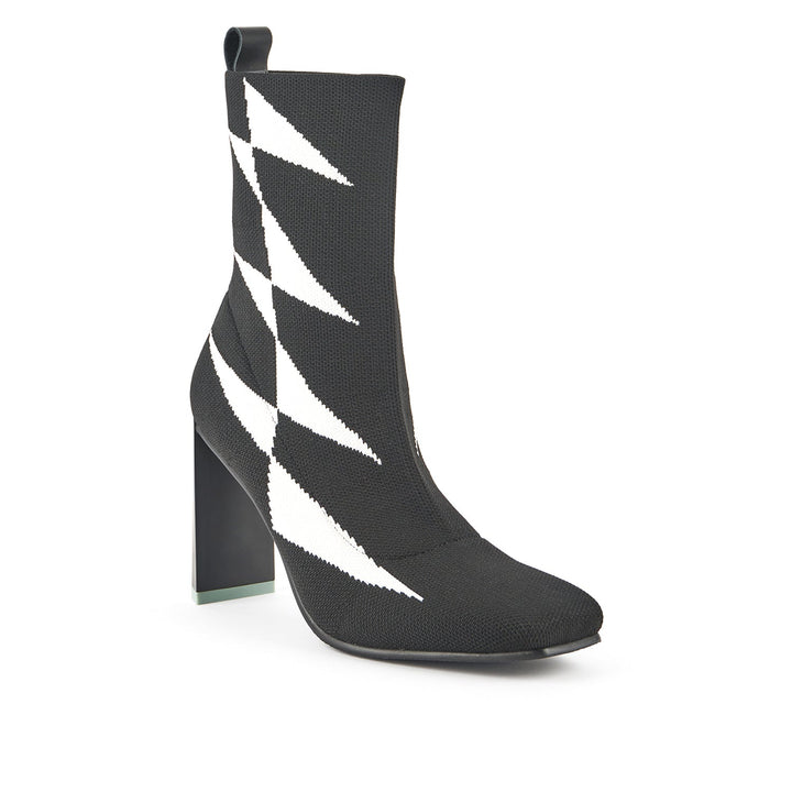 tara boot hi mono 2 angle out view aw23