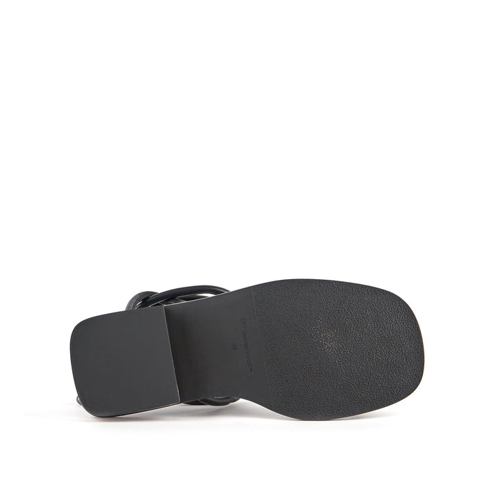 tara ka lo black bottom view