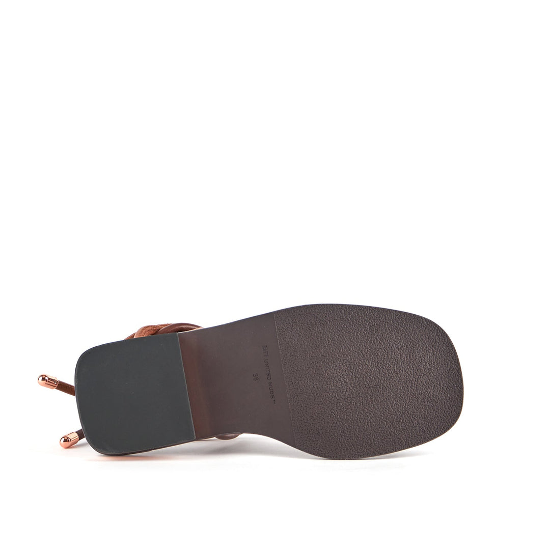 tara ka lo chocolate bottom view