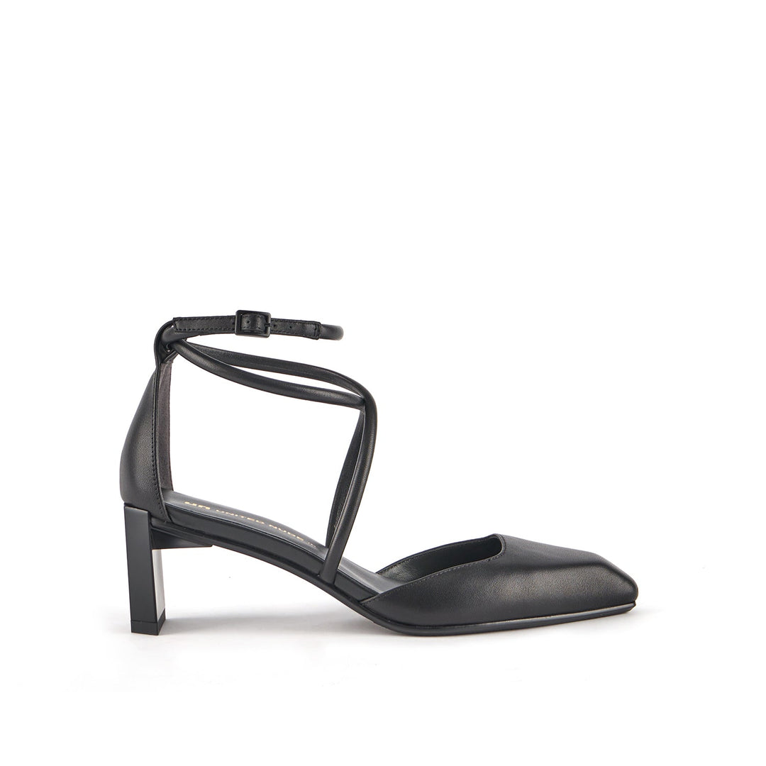 tara su mid black outside view