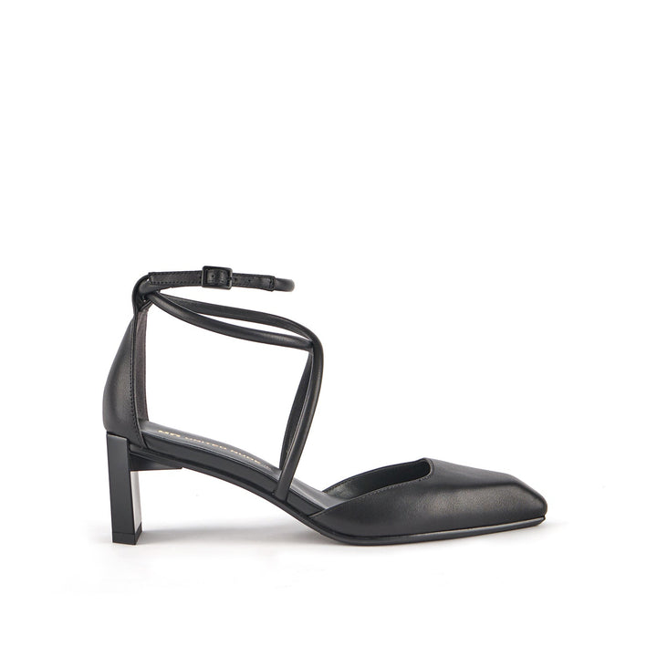tara su mid black outside view