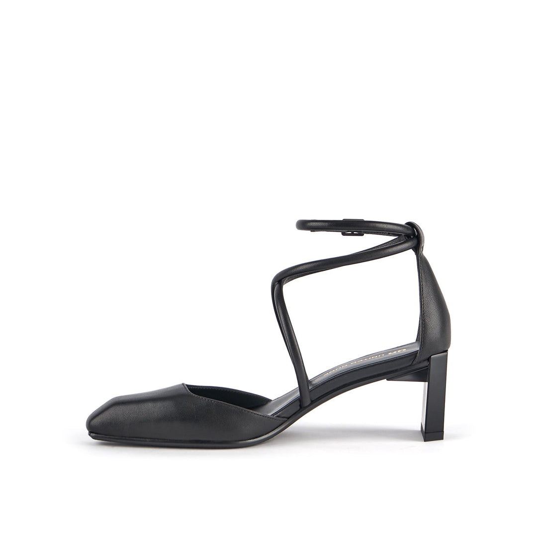 tara su mid black inside view