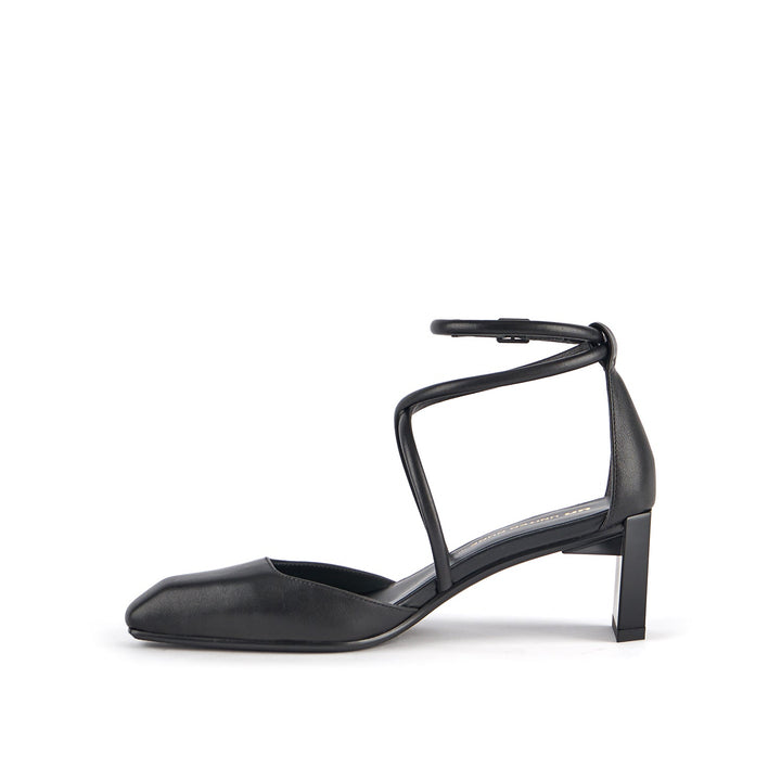 tara su mid black inside view