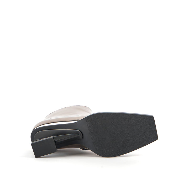 un bootie mid ii gun metal 6 bottom view aw23