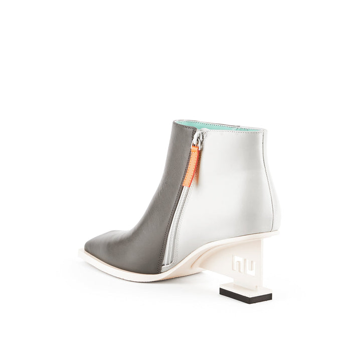 un bootie mid ii racer 4 angle in view aw23
