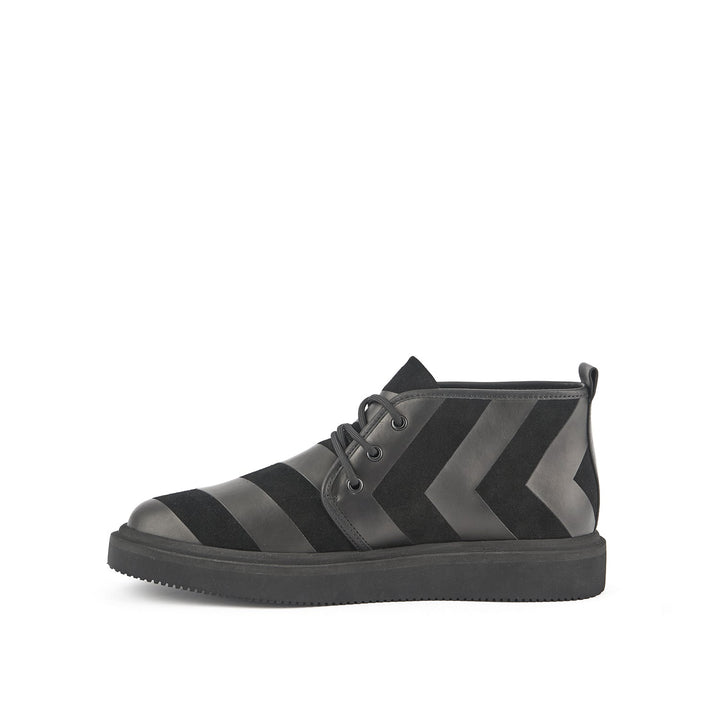 un geo desert mens black 3 inside view aw23
