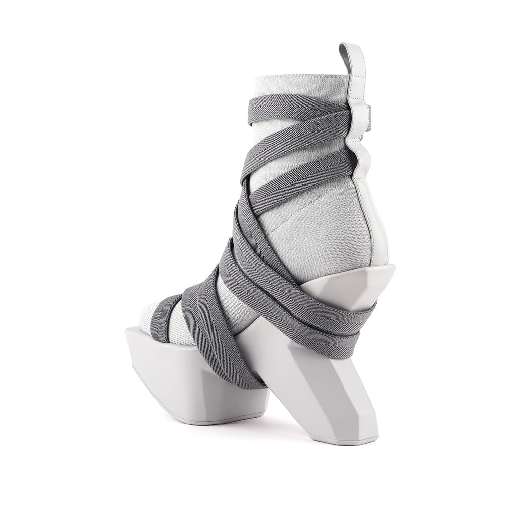 boulder bond boot dawn blue 4 angle in