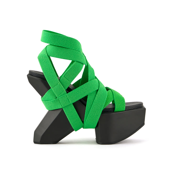 boulder bondage fluo green 1 outside