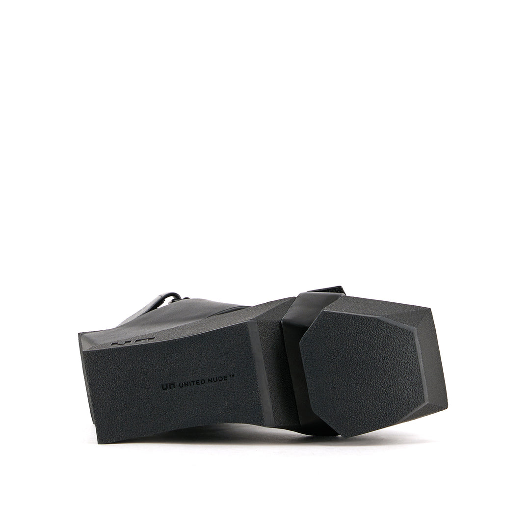 brutt a black 6 bottom