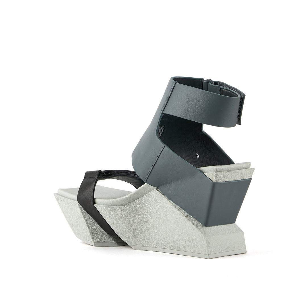 brutt a steel 4 angle in