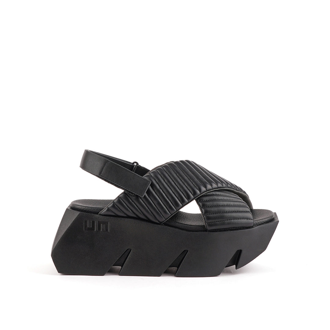 bull puffier black 1 outside