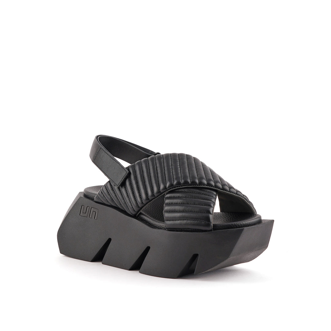 bull puffier black 2 angle out