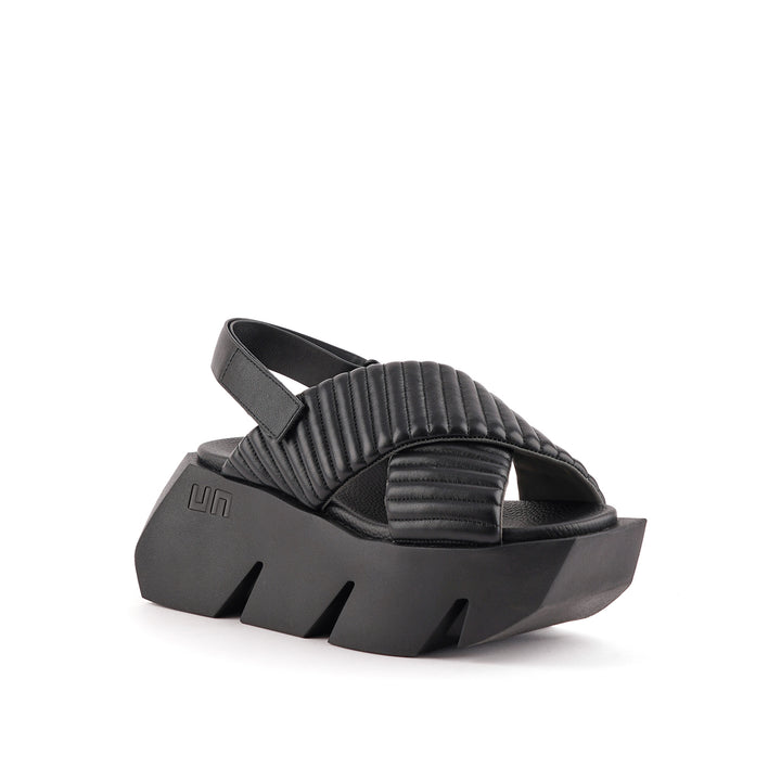 bull puffier black 2 angle out