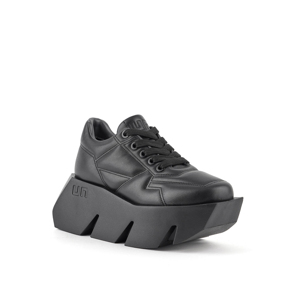 bull puffy sneaker black ii 2 angle out