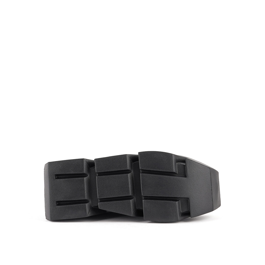 bull puffy sneaker black ii 6 bottom