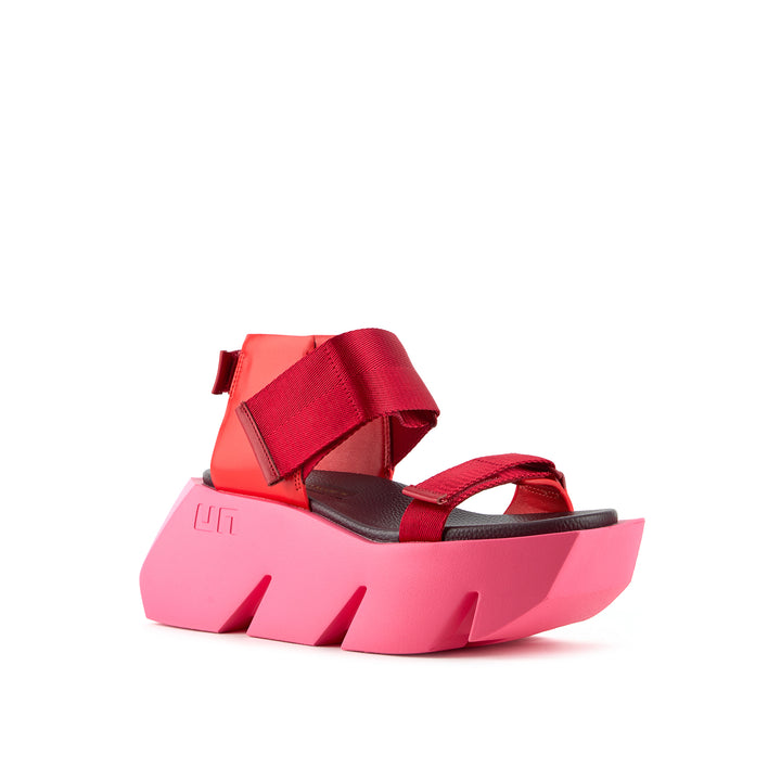 bull run lily 2 angle out