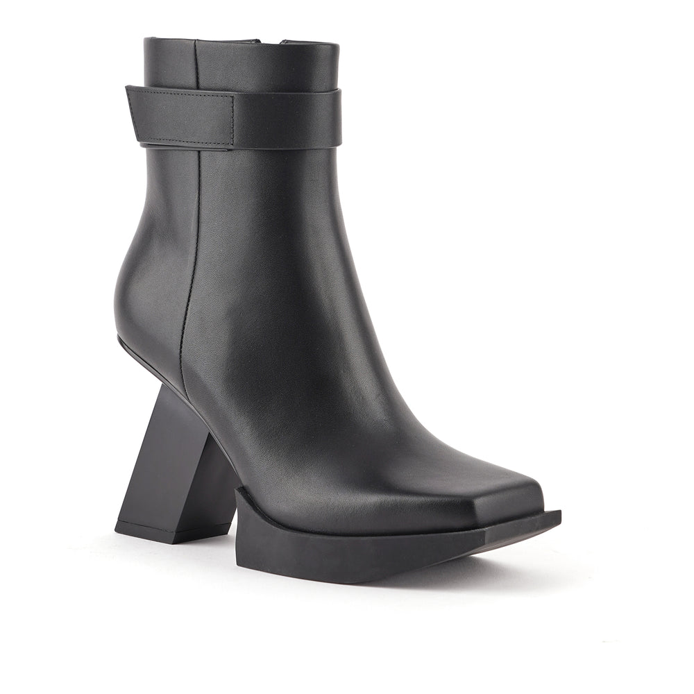 construct bootie hi black 2 angle out
