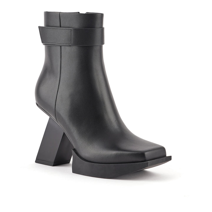 construct bootie hi black 2 angle out
