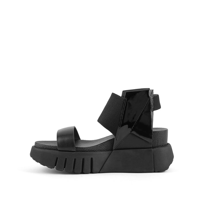 delta 3d sandal black 3 inside