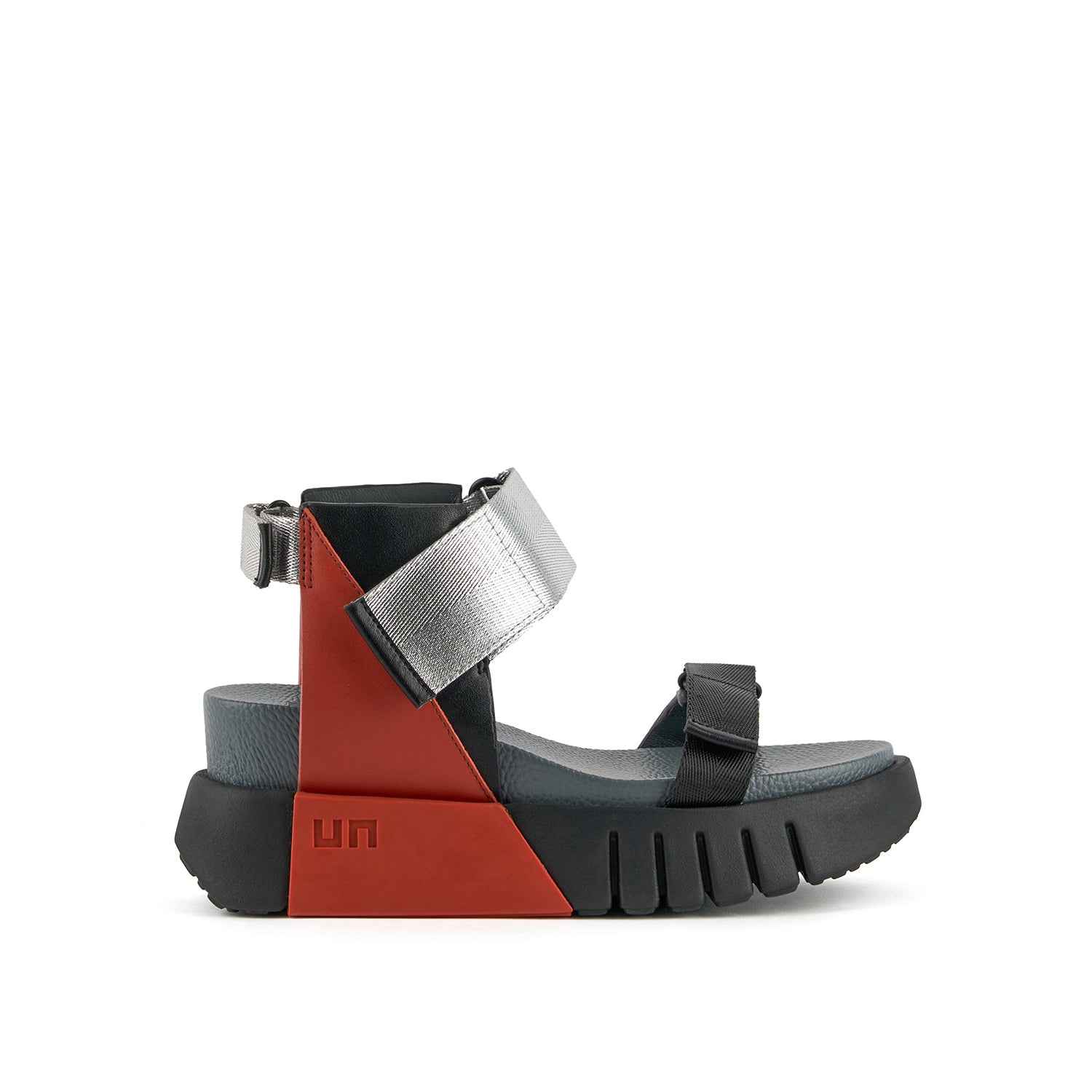 Delta Run – United Nude