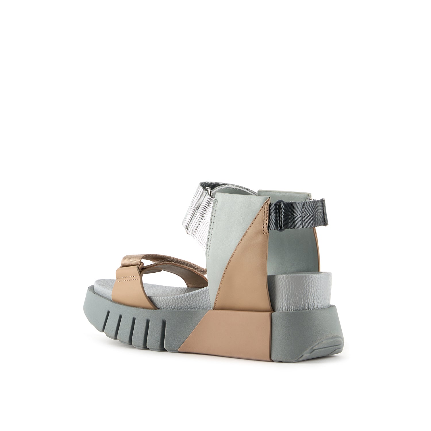 Delta Run – United Nude