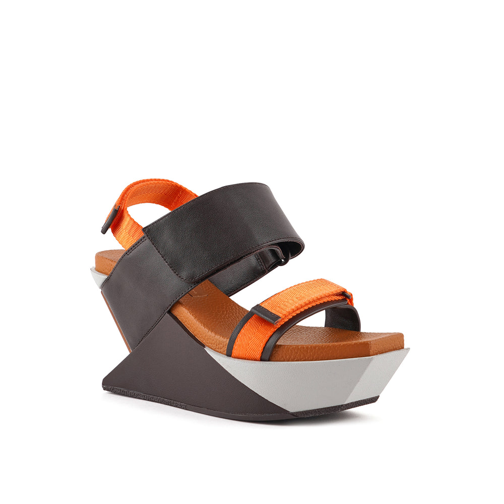 delta run wedge amber glow 2 angle out