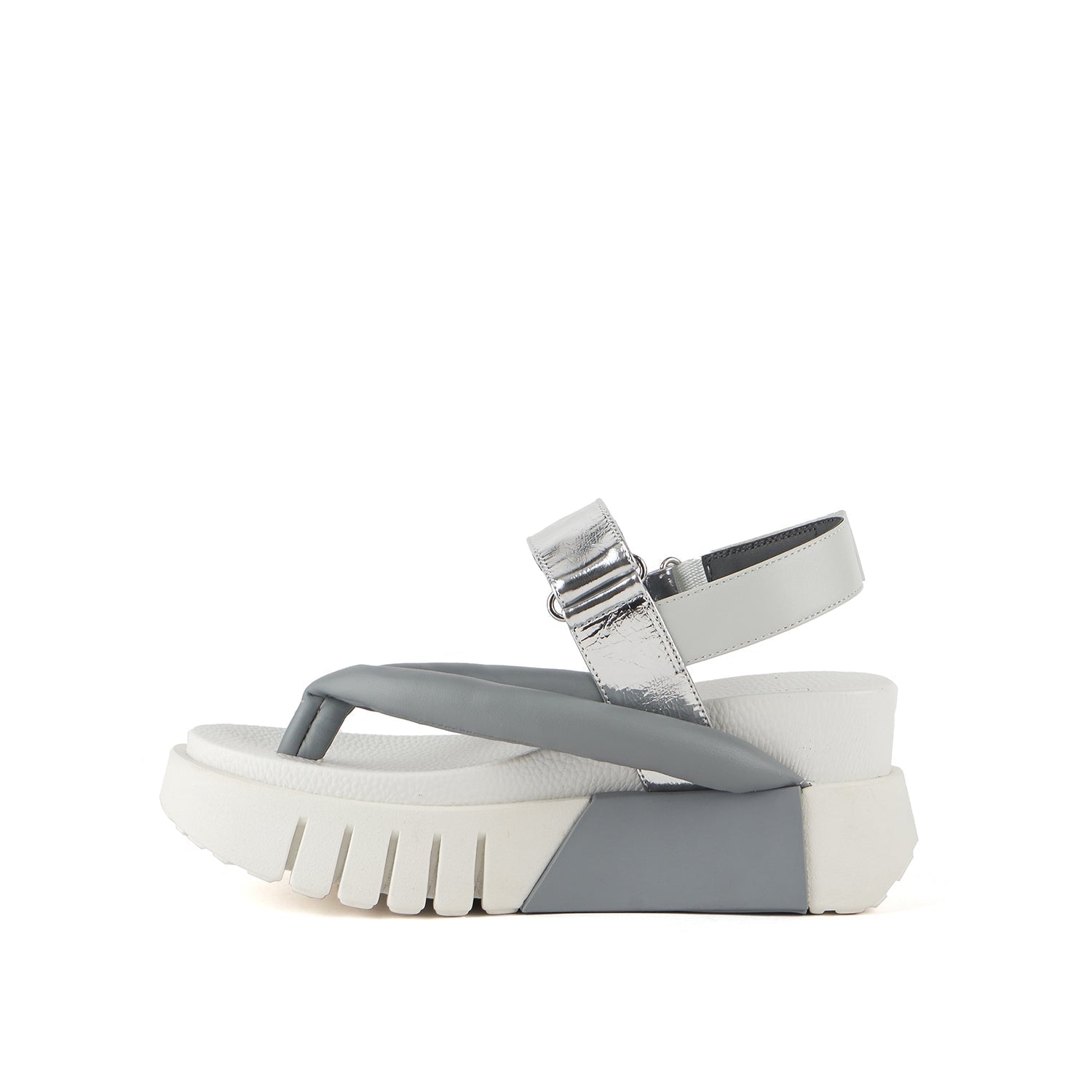 Delta Tong – United Nude