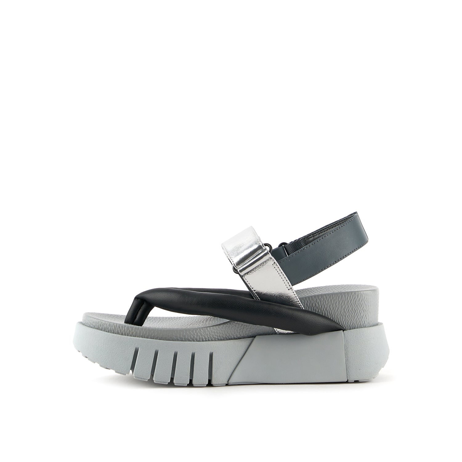 Delta Tong – United Nude