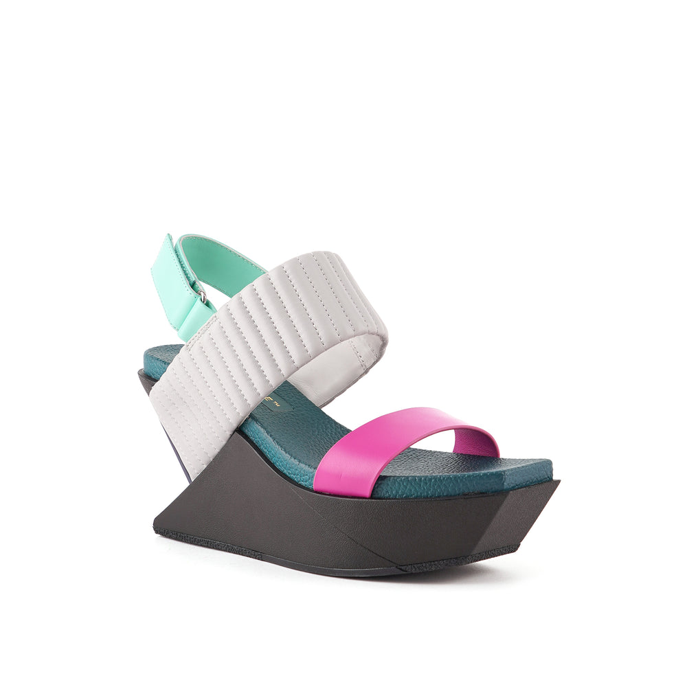 delta wedge puffier fuchsion 2 angle out