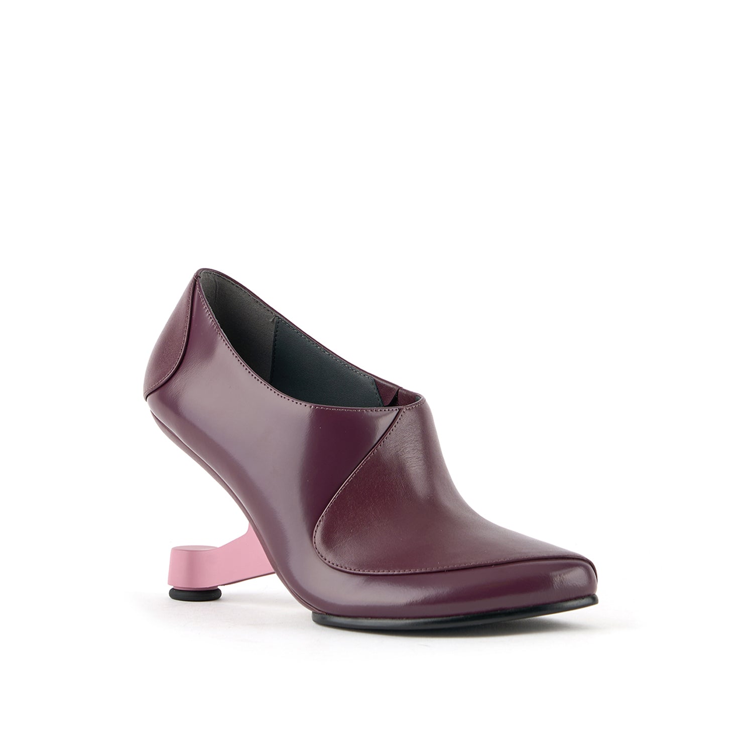 Eamz Dana – United Nude