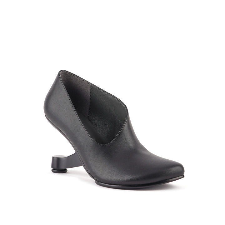 eamz ella black 2 angle out