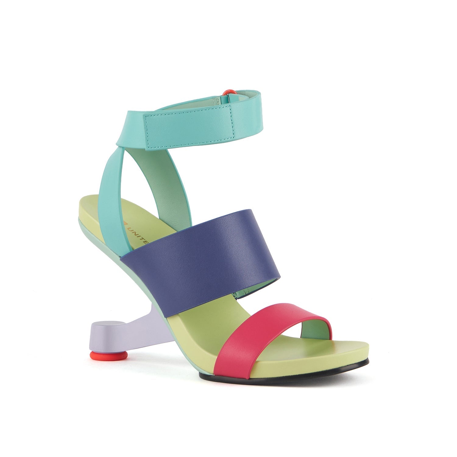 Eamz Hana – United Nude