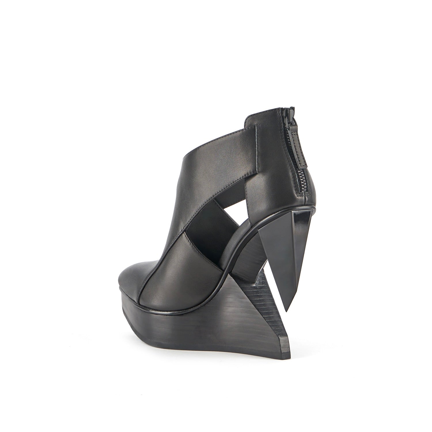 Edge X – United Nude